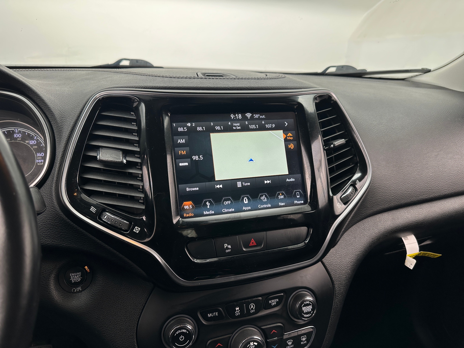 Thumbnail: 2019 Jeep Cherokee - 3