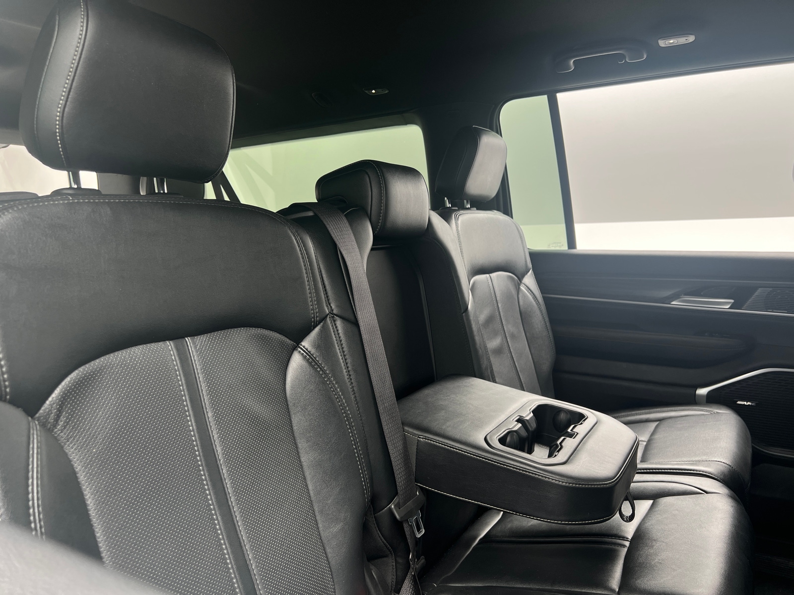 Thumbnail: 2024 Jeep Wagoneer - 5