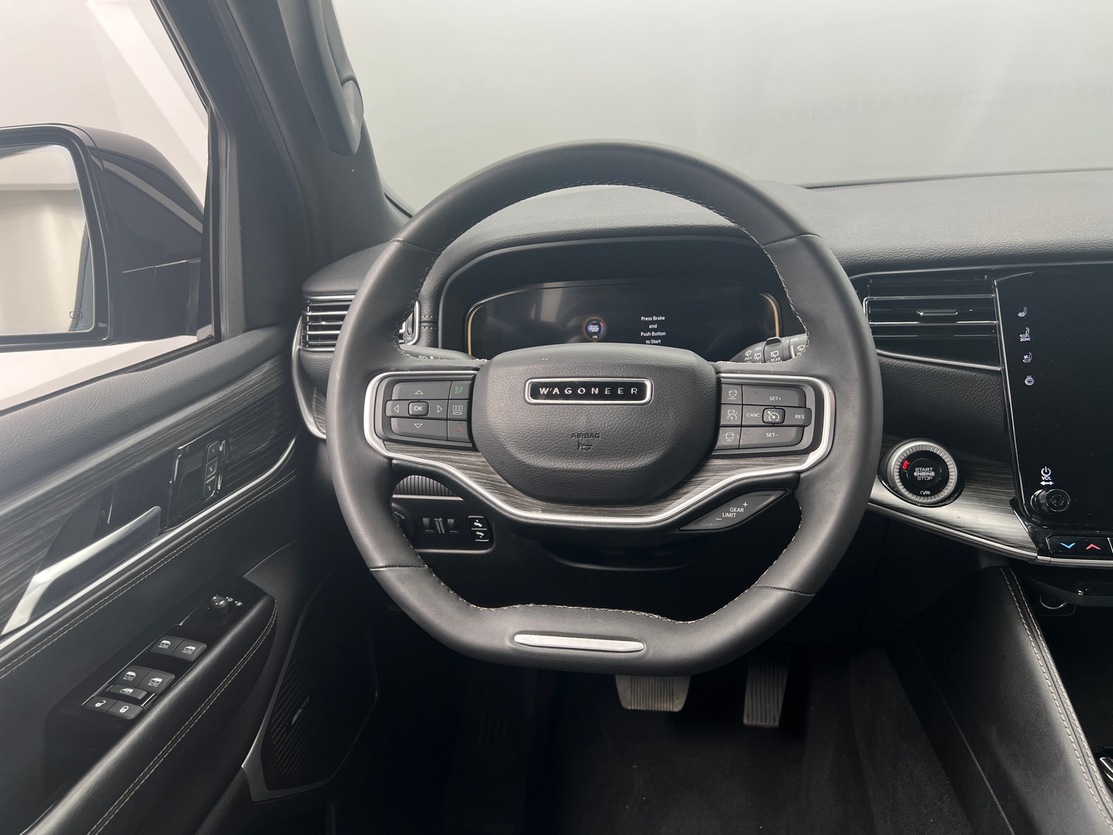 Thumbnail: 2024 Jeep Wagoneer - 4