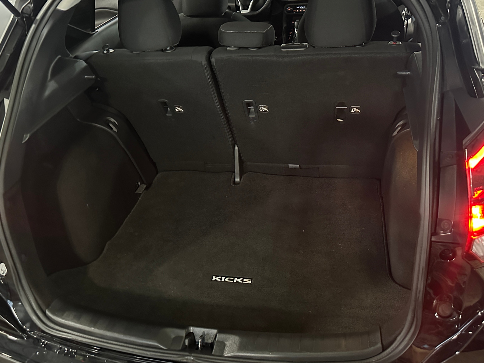 Thumbnail: 2021 Nissan Kicks - 7