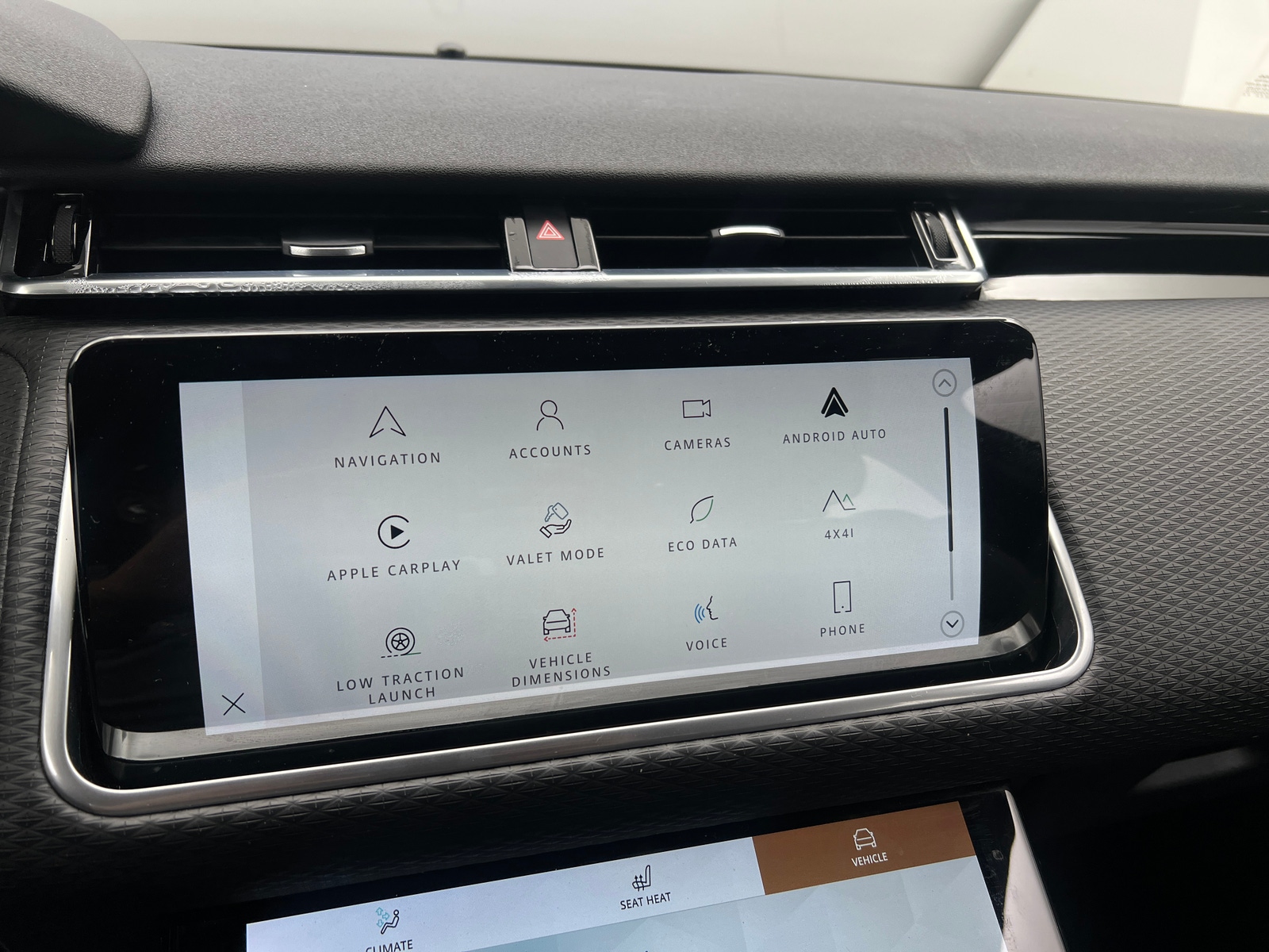 Thumbnail: 2022 Land Rover Range Rover Velar - 3