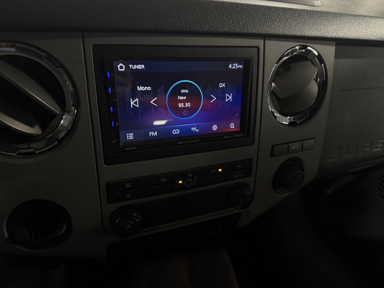 Thumbnail: 2016 Ford Econoline - 4