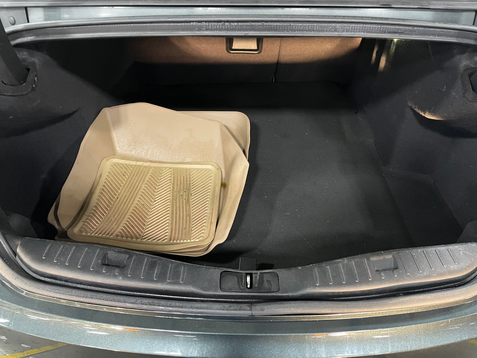 Thumbnail: 2016 Lincoln MKZ - 6