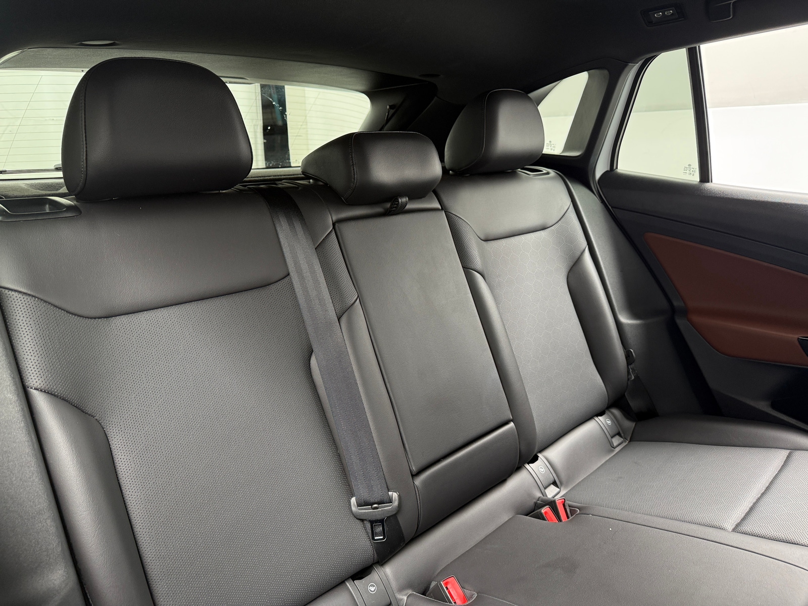 Thumbnail: 2021 Volkswagen ID.4 - 5