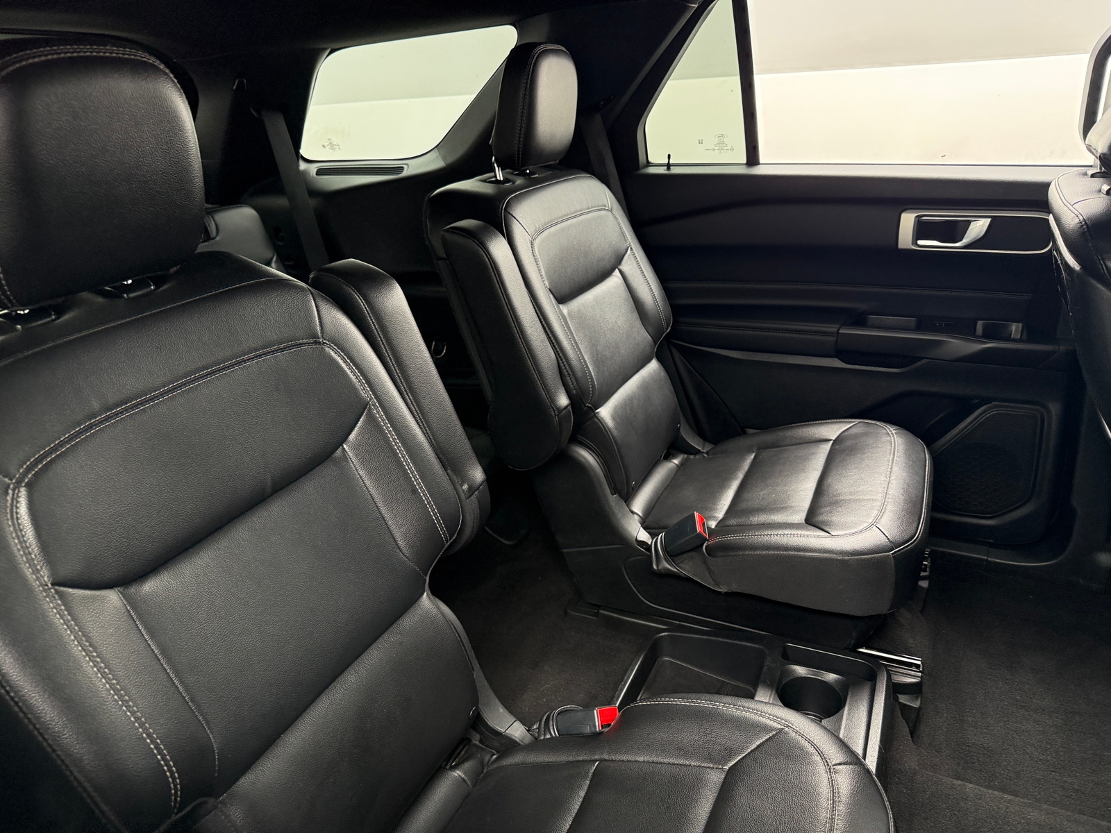 Thumbnail: 2020 Ford Explorer - 5