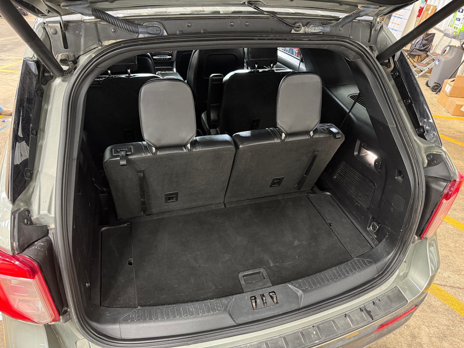 Thumbnail: 2020 Ford Explorer - 6