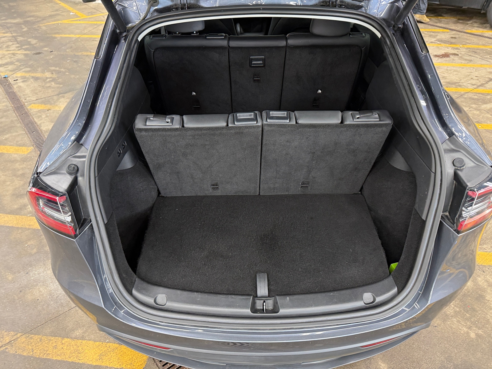 Thumbnail: 2023 Tesla Model Y - 6