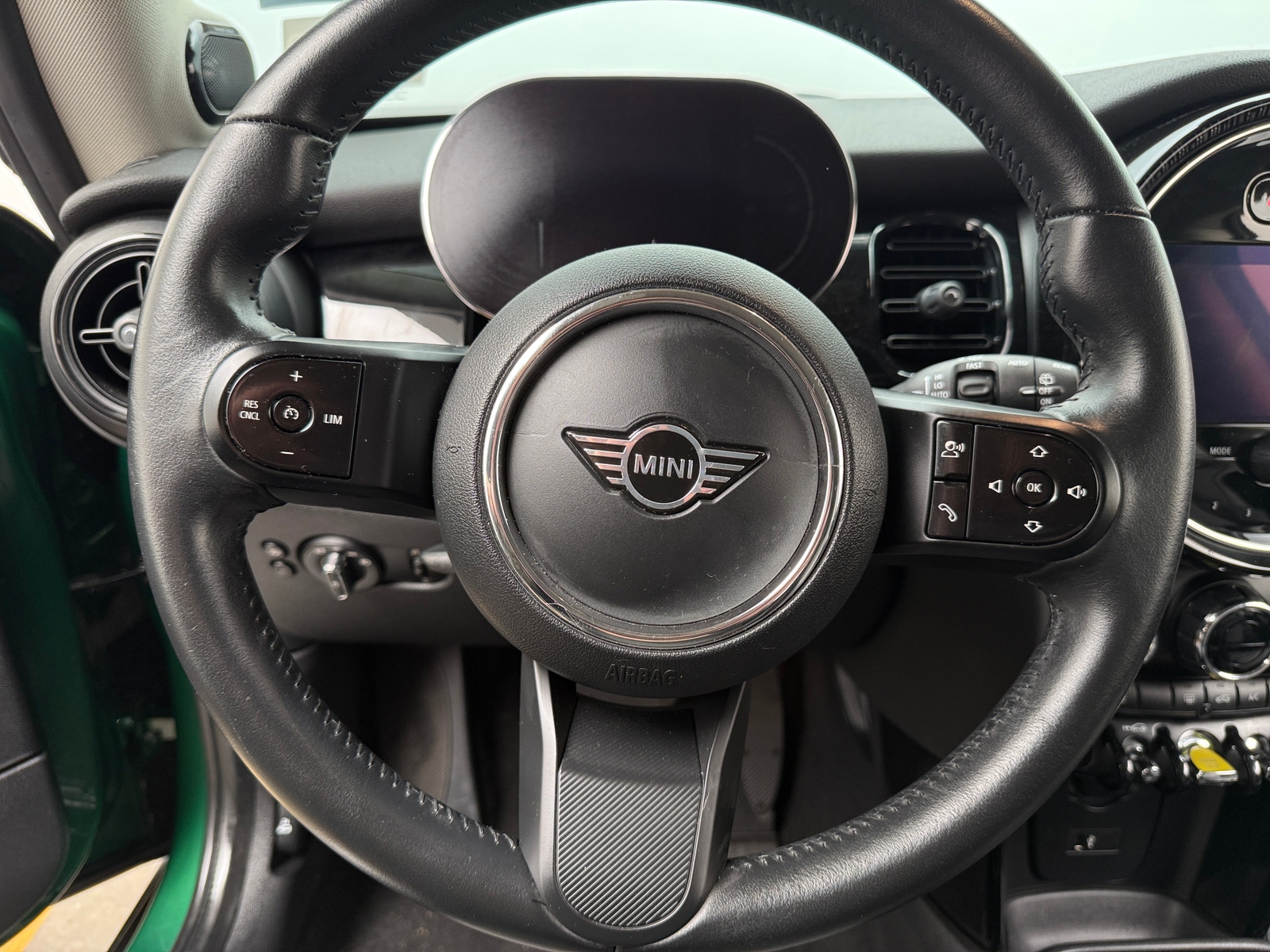 Thumbnail: 2023 MINI Cooper Hardtop - 4