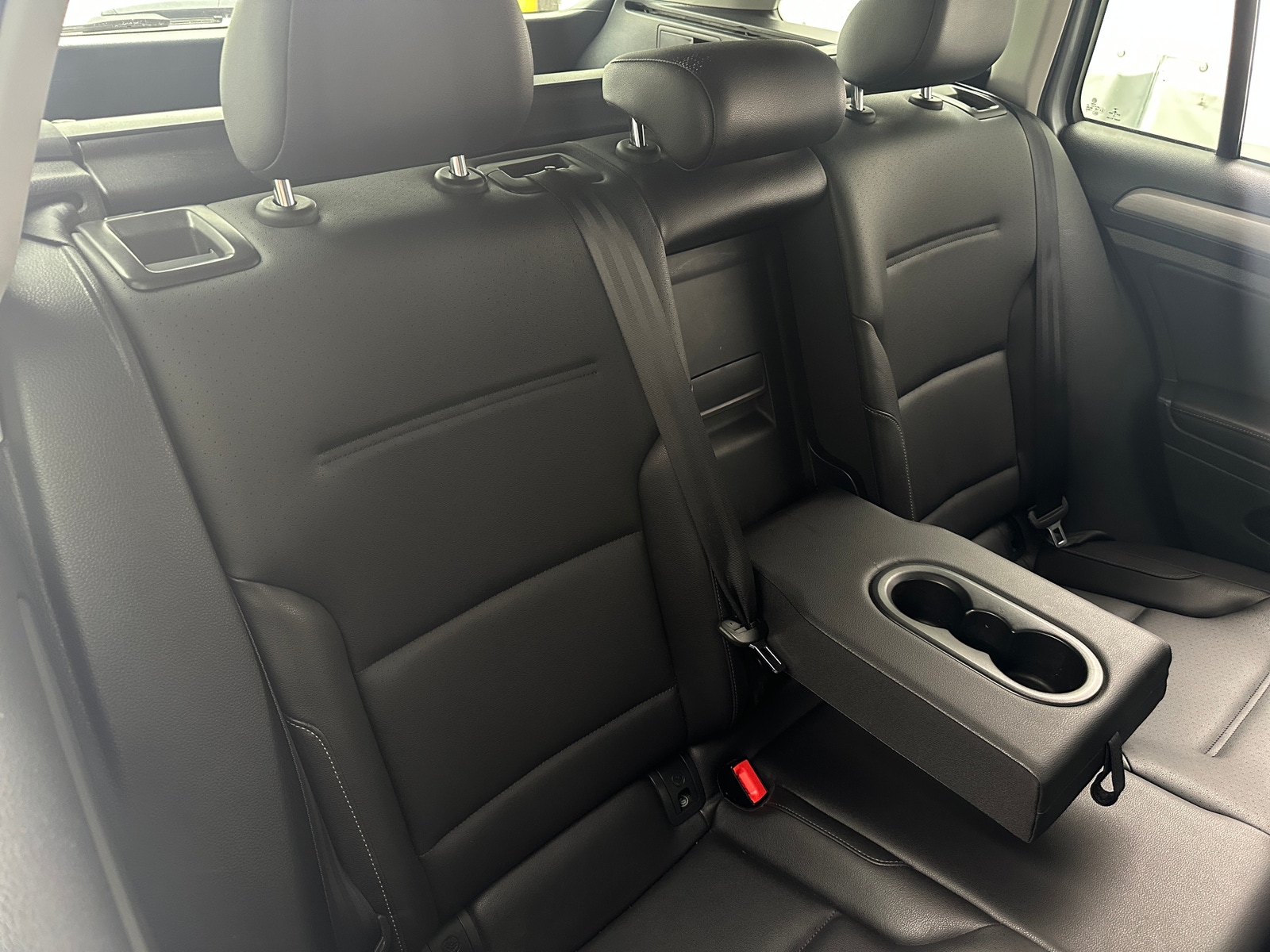 Thumbnail: 2015 Volkswagen e-Golf - 6