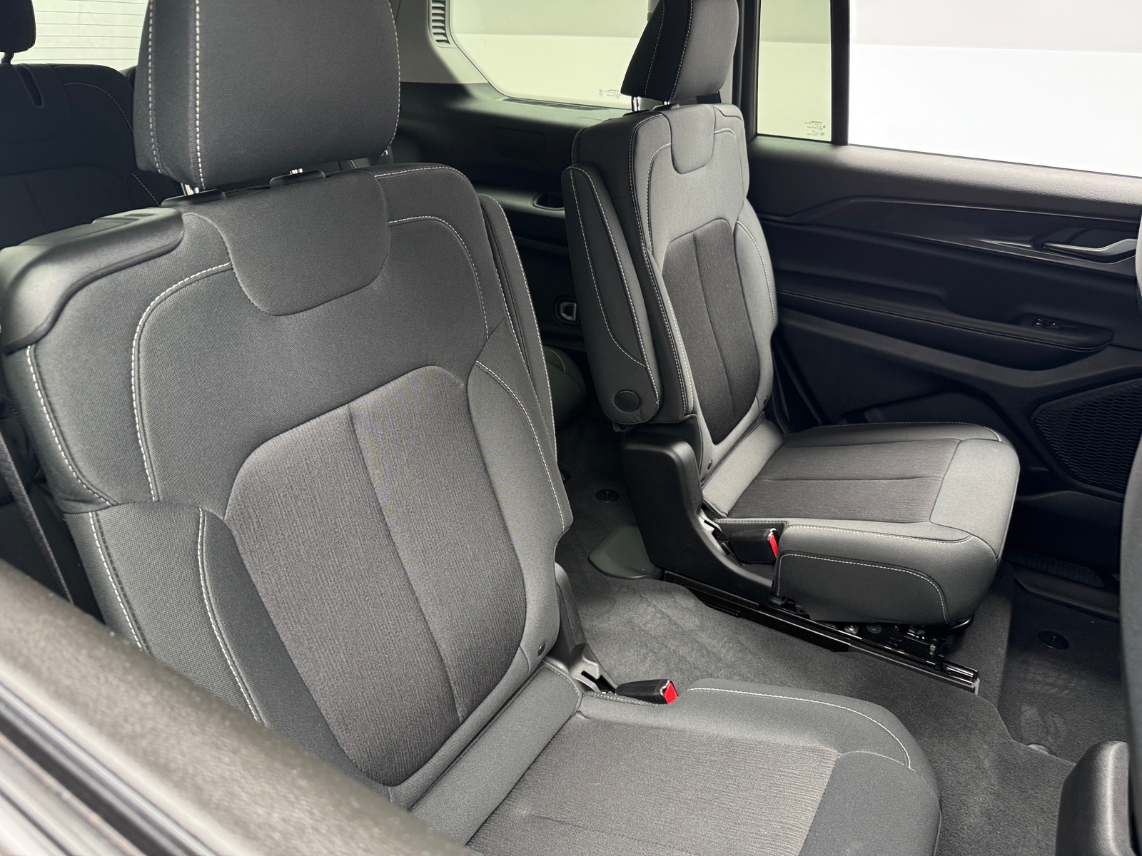 Thumbnail: 2023 Jeep Grand Cherokee L - 6