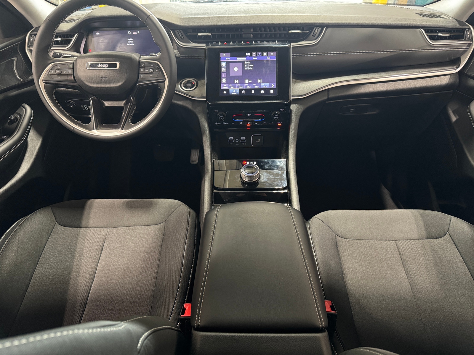 Thumbnail: 2023 Jeep Grand Cherokee L - 3