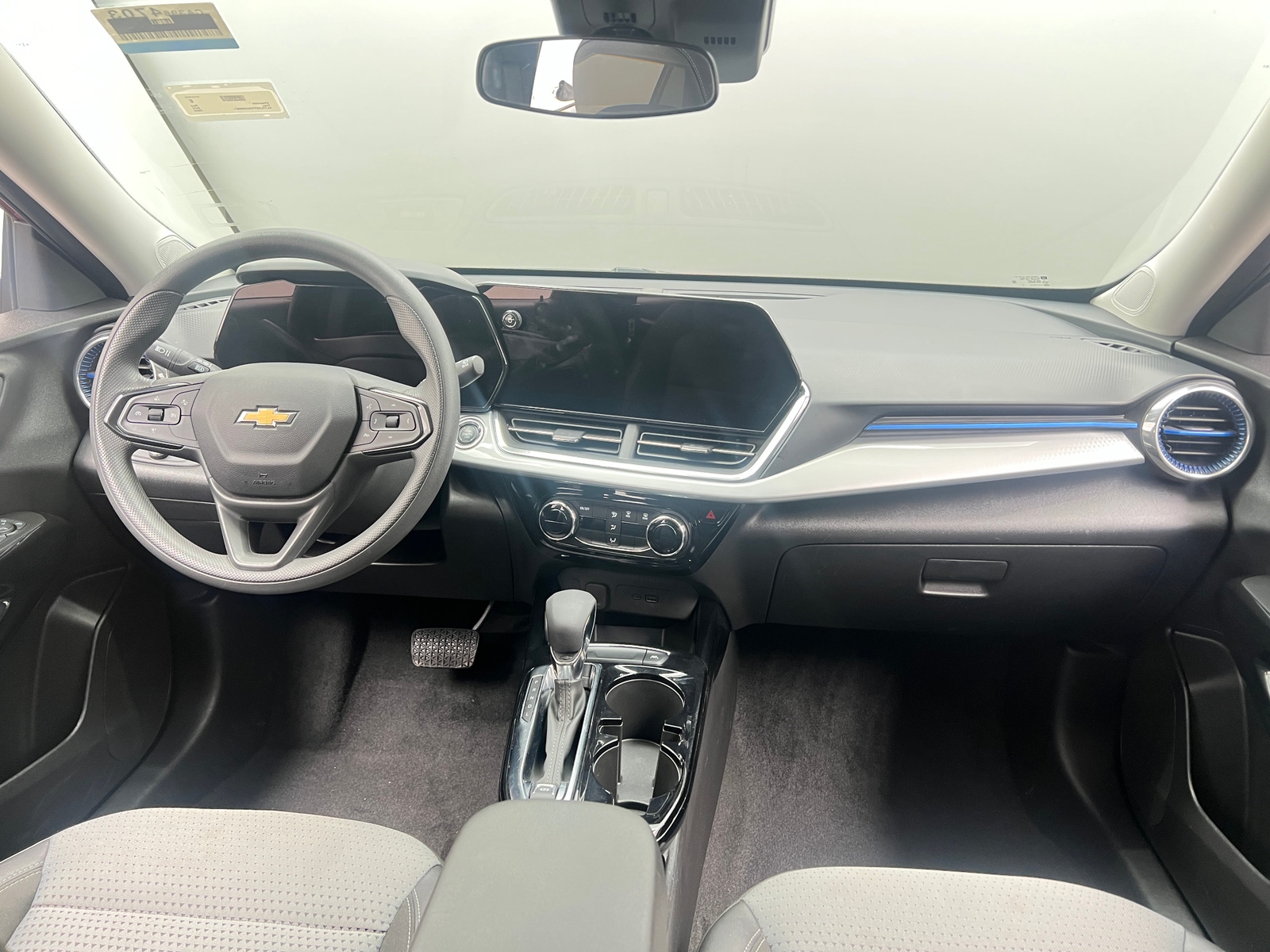 Thumbnail: 2025 Chevrolet Trax - 3