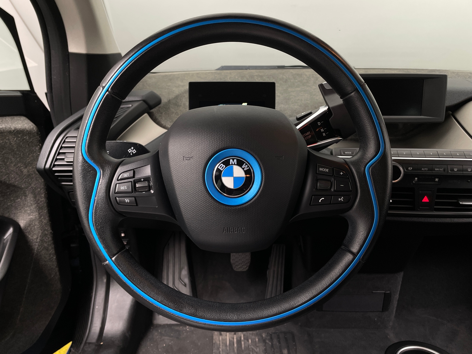 Thumbnail: 2018 BMW i3 - 5