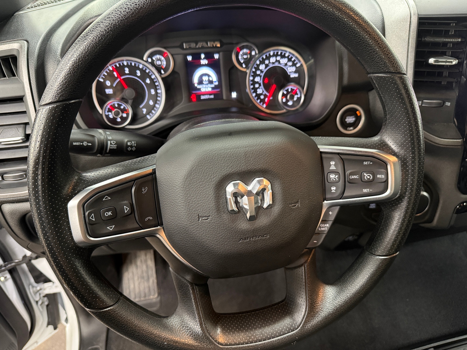 Thumbnail: 2025 RAM 1500 - 5