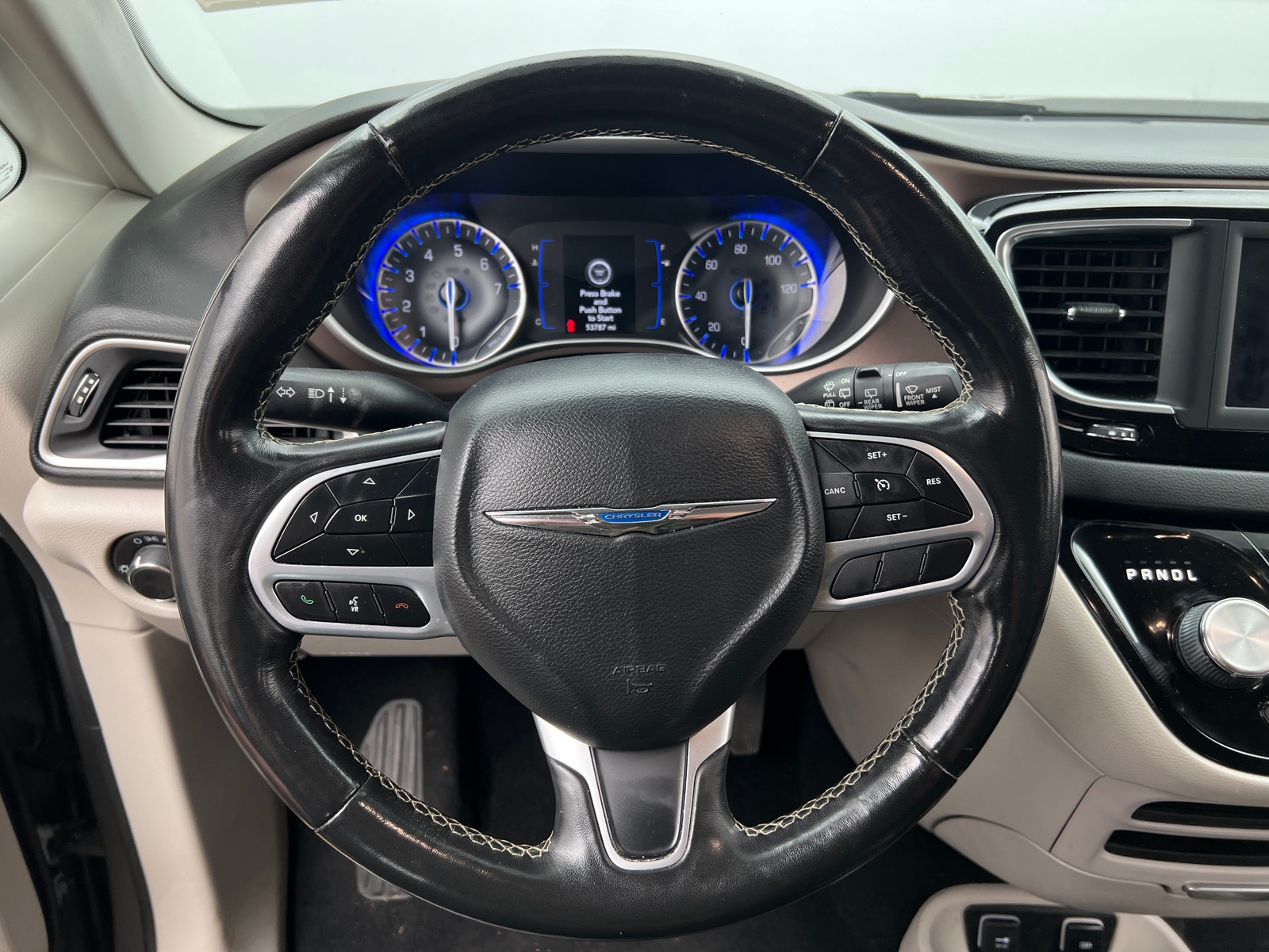 Thumbnail: 2020 Chrysler Voyager - 4