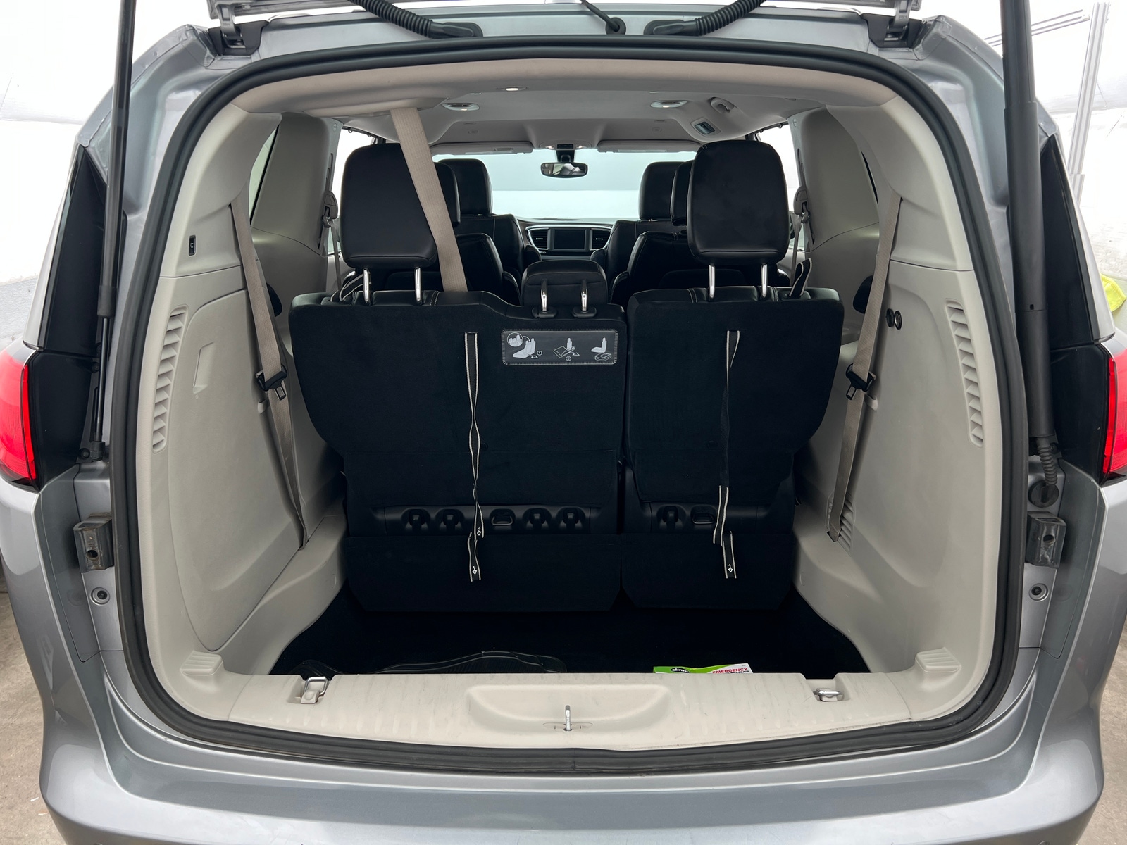 Thumbnail: 2020 Chrysler Voyager - 6