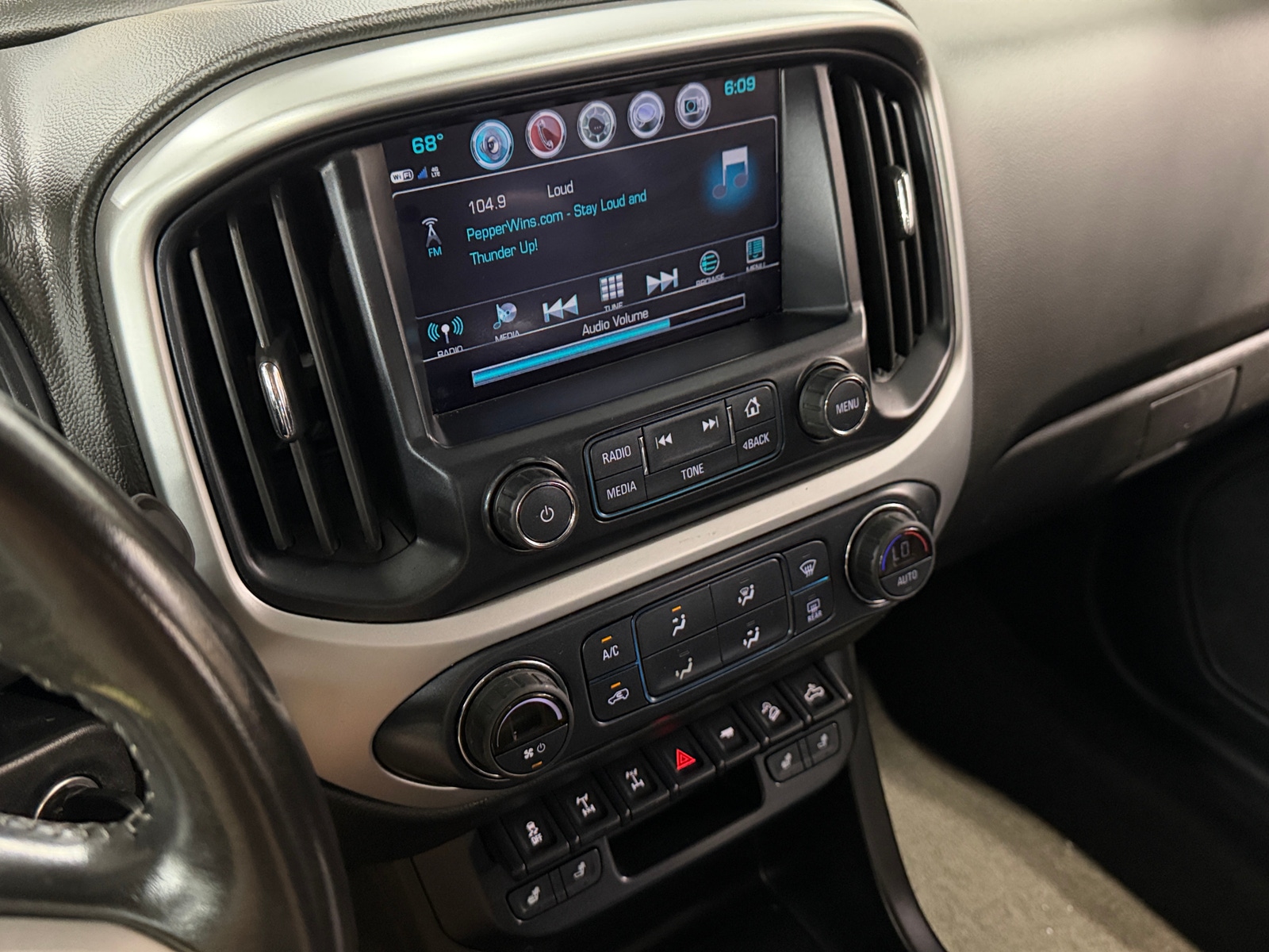 Thumbnail: 2018 Chevrolet Colorado - 3