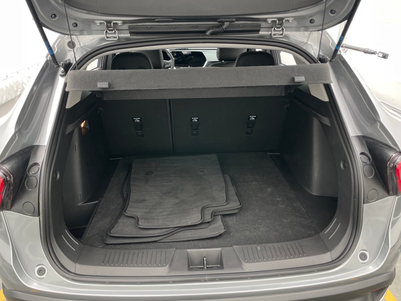 Thumbnail: 2025 Chevrolet Trax - 7