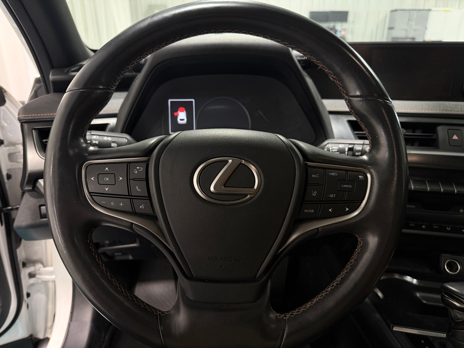 Thumbnail: 2019 Lexus UX - 4