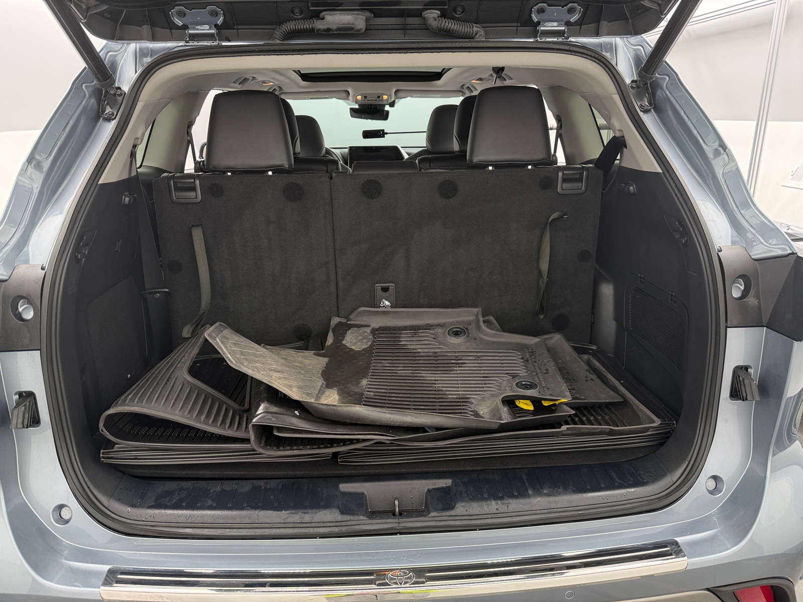 Thumbnail: 2022 Toyota Highlander - 6