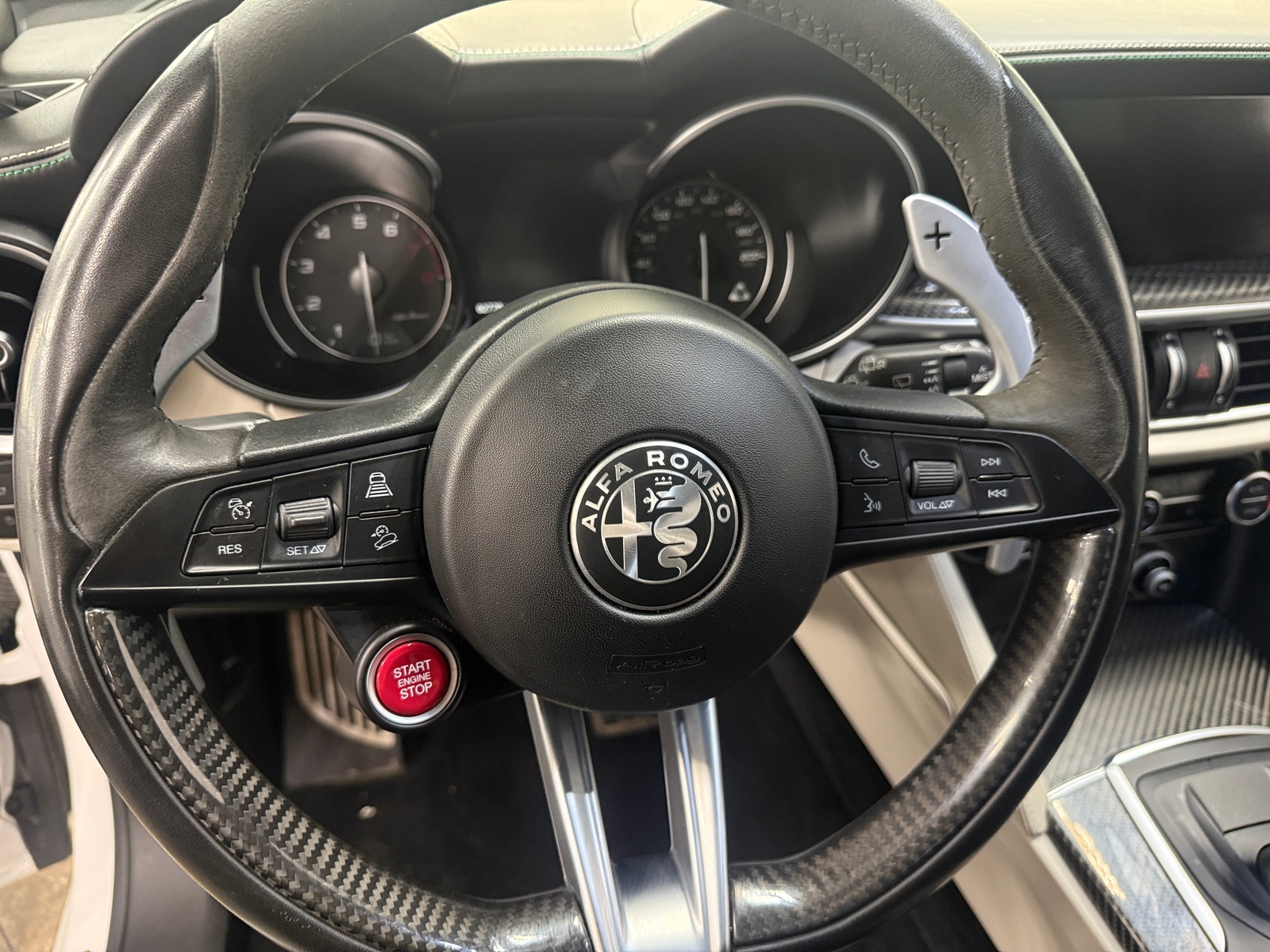 Thumbnail: 2019 Alfa Romeo Stelvio - 4