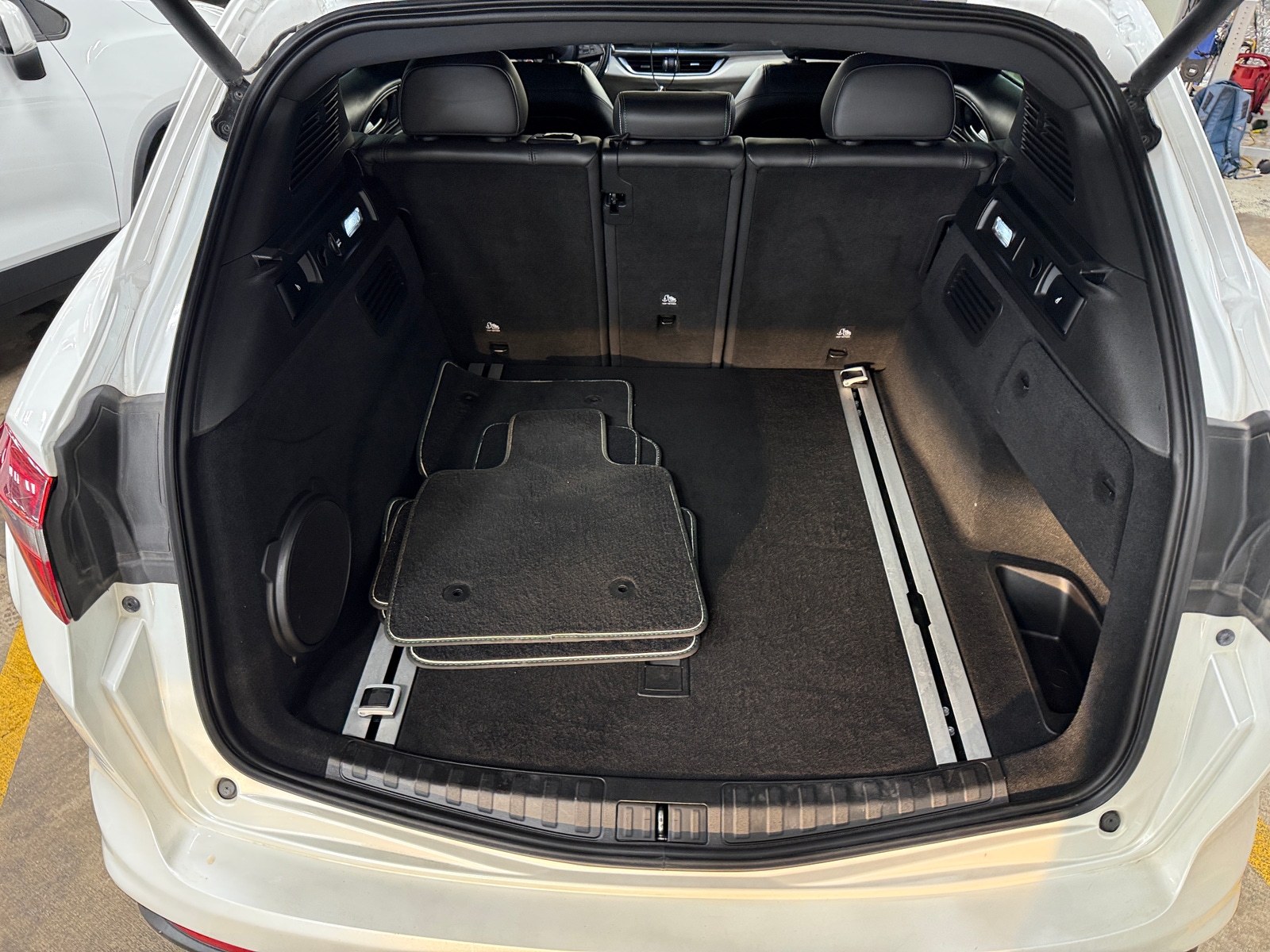 Thumbnail: 2019 Alfa Romeo Stelvio - 6