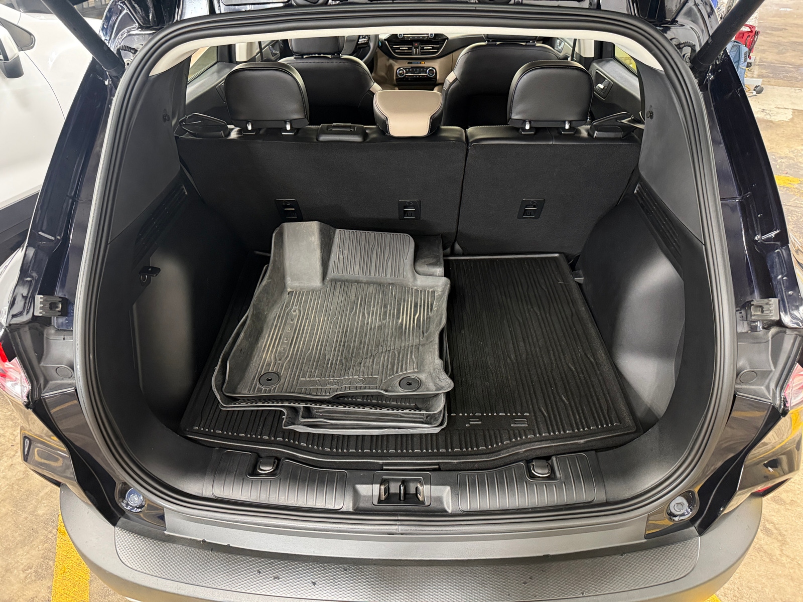 Thumbnail: 2021 Ford Escape - 6