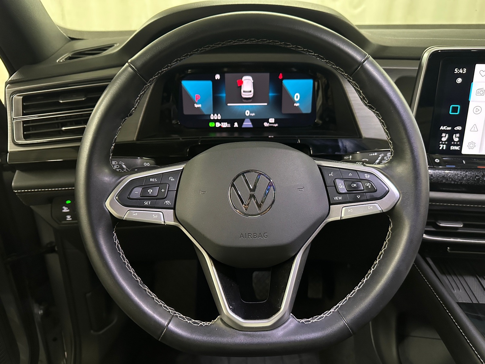 Thumbnail: 2025 Volkswagen Atlas - 4