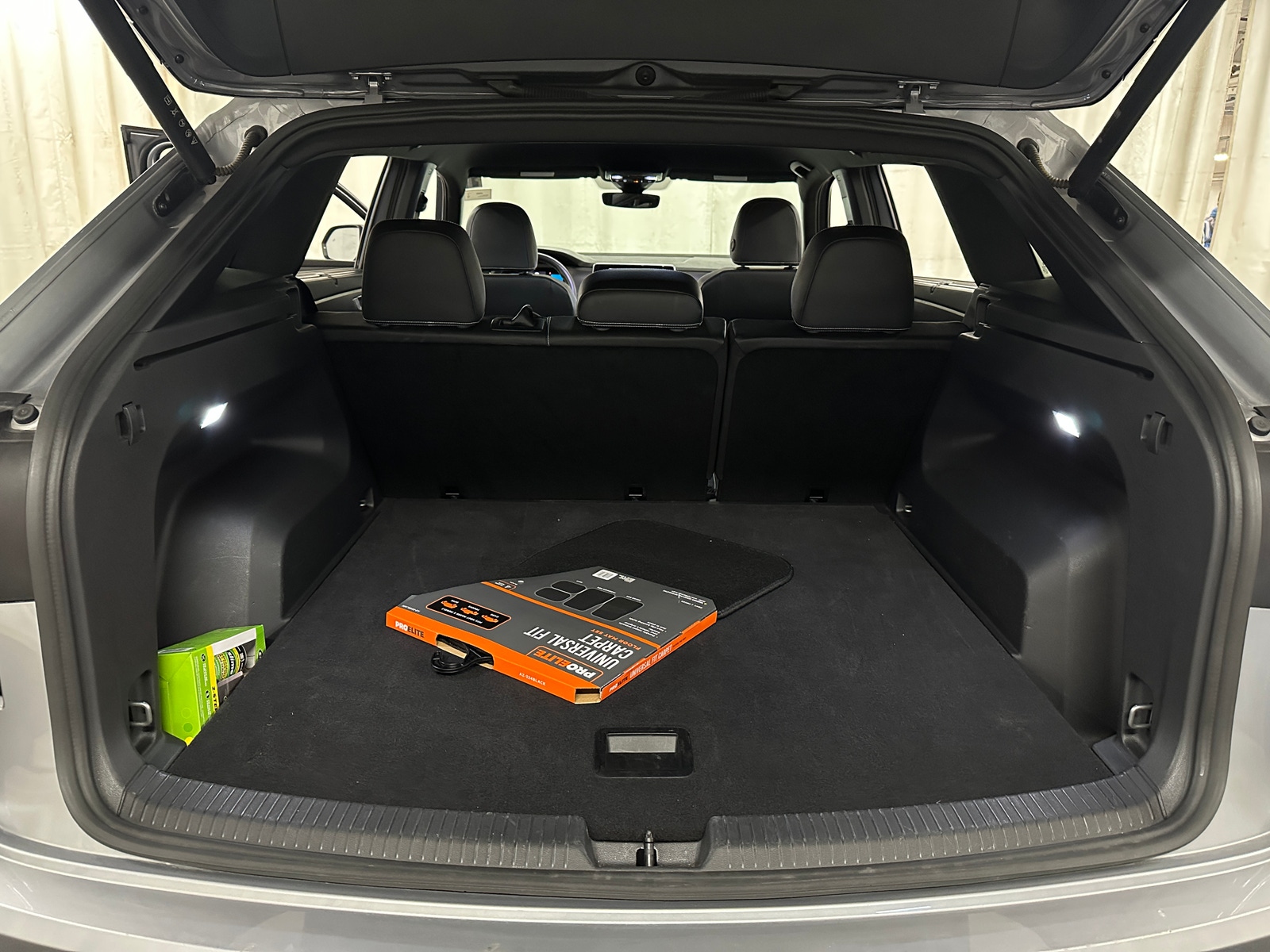 Thumbnail: 2025 Volkswagen Atlas - 6