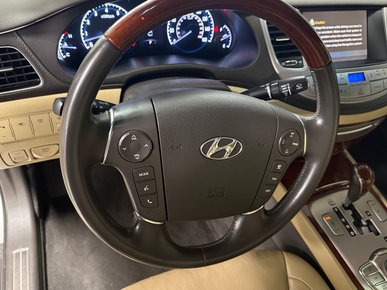 Thumbnail: 2012 Hyundai Genesis - 4