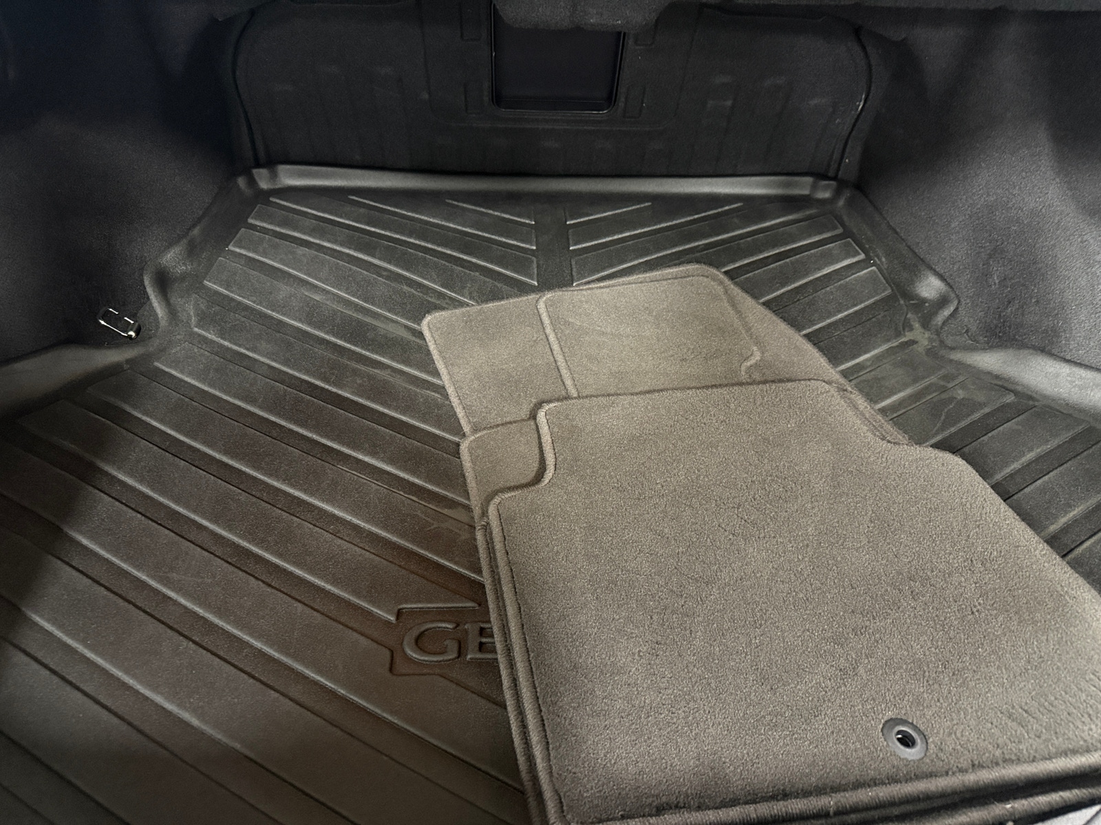 Thumbnail: 2012 Hyundai Genesis - 6