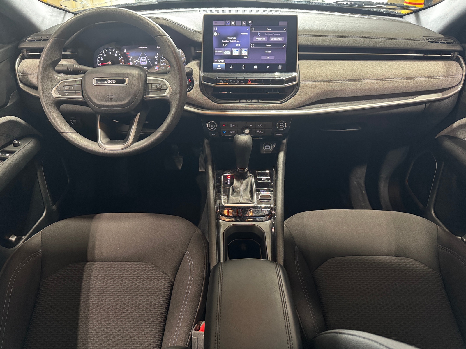 Thumbnail: 2023 Jeep Compass - 3