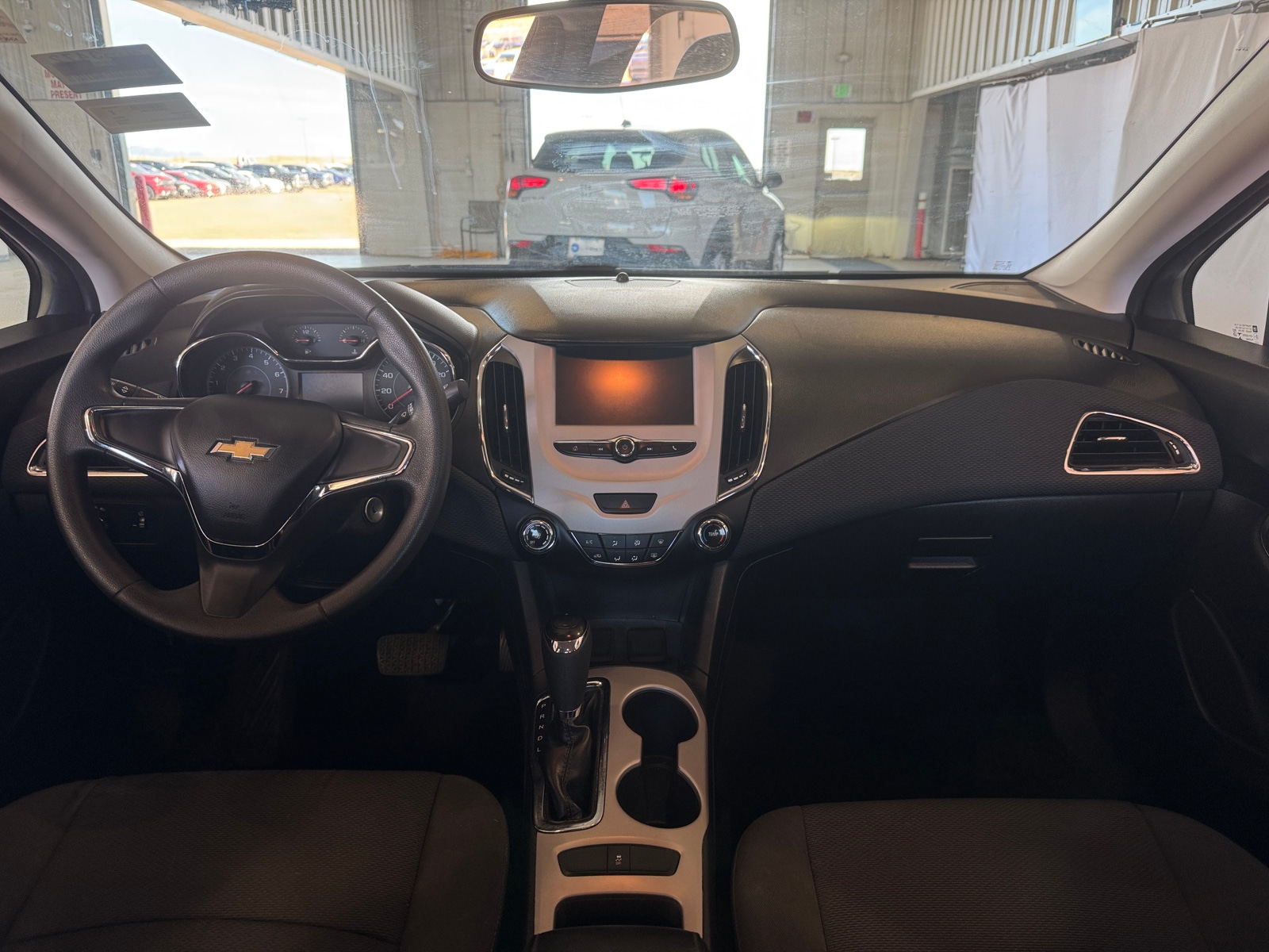 Thumbnail: 2018 Chevrolet Cruze - 3