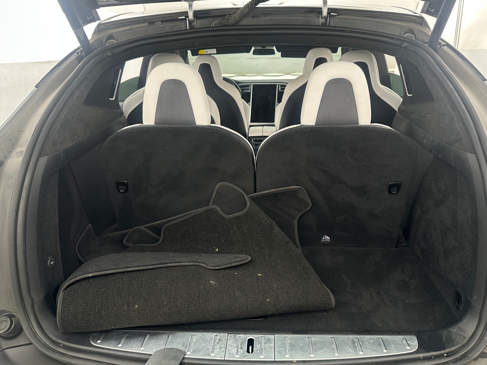 Thumbnail: 2018 Tesla Model X - 6