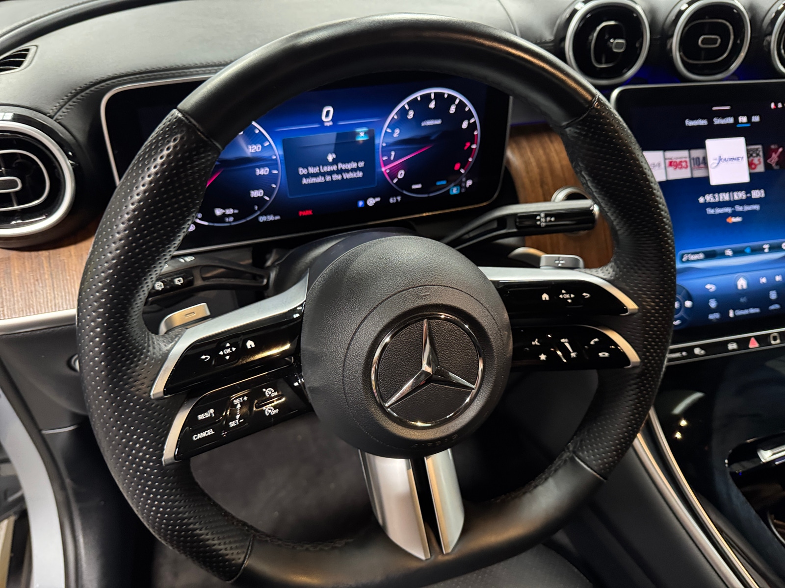 Thumbnail: 2025 Mercedes-Benz GLC - 4