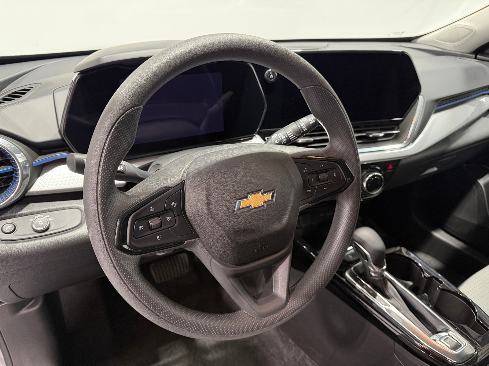 Thumbnail: 2025 Chevrolet Trax - 5