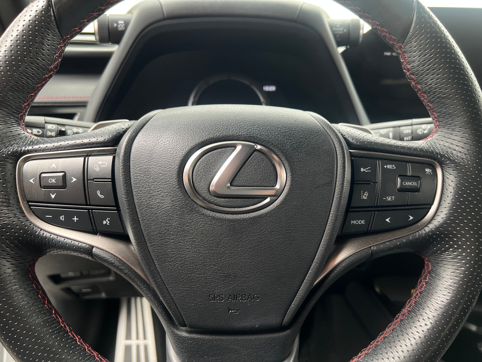 Thumbnail: 2023 Lexus UX - 4