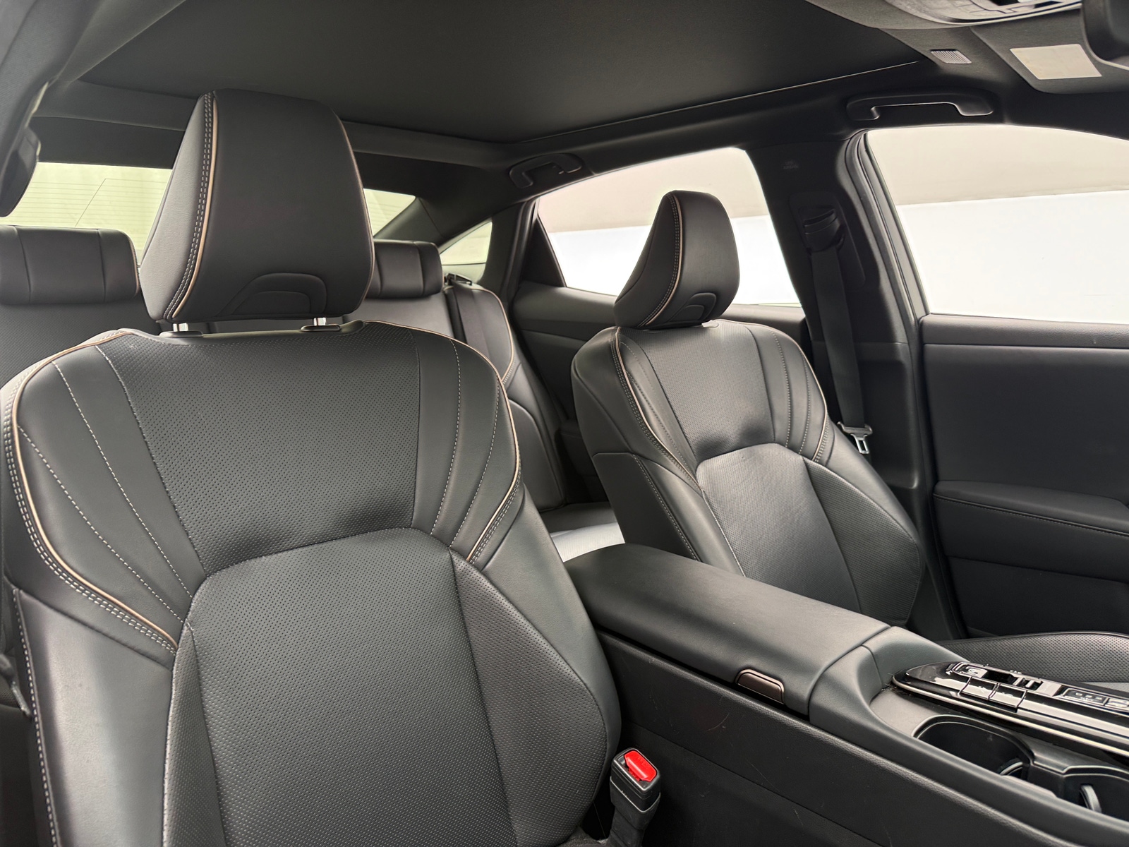 Thumbnail: 2024 Toyota Crown - 2