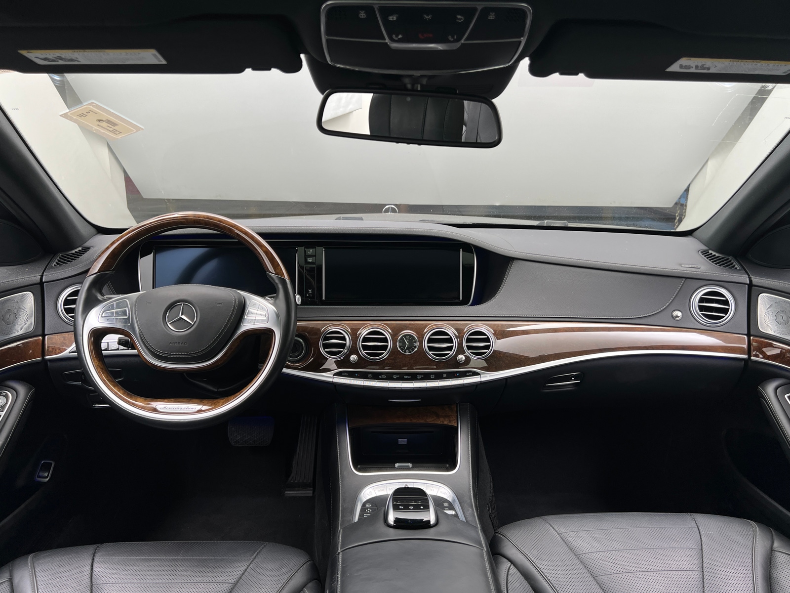 Thumbnail: 2015 Mercedes-Benz S-Class - 2