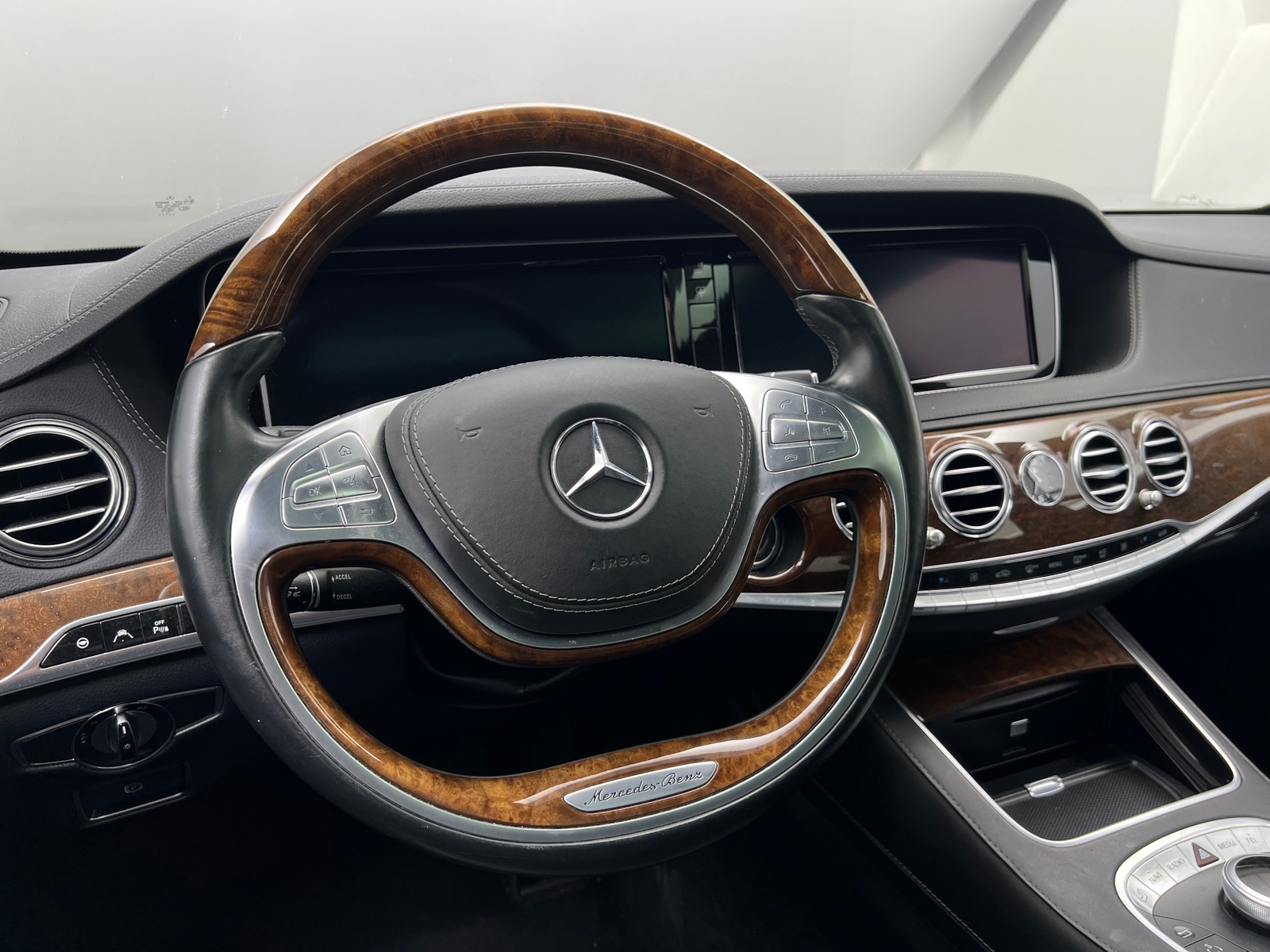 Thumbnail: 2015 Mercedes-Benz S-Class - 4