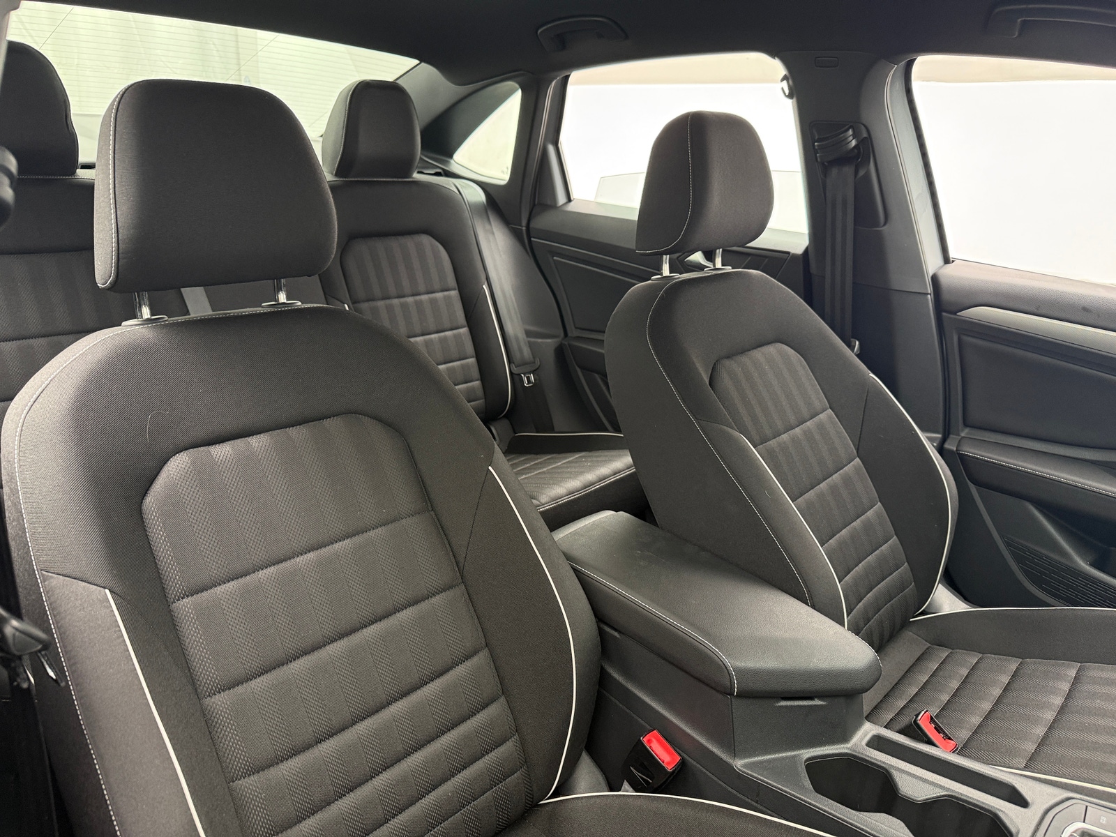 Thumbnail: 2024 Volkswagen Jetta - 2