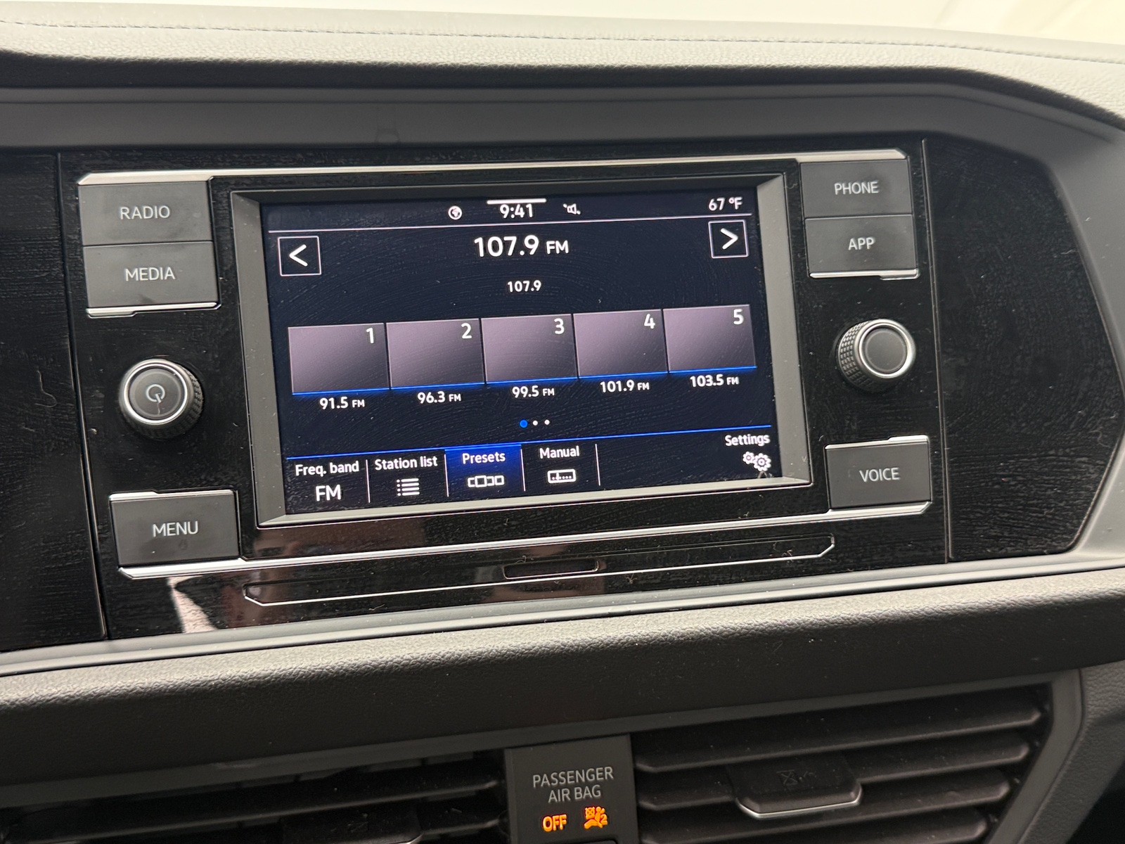 Thumbnail: 2024 Volkswagen Jetta - 4