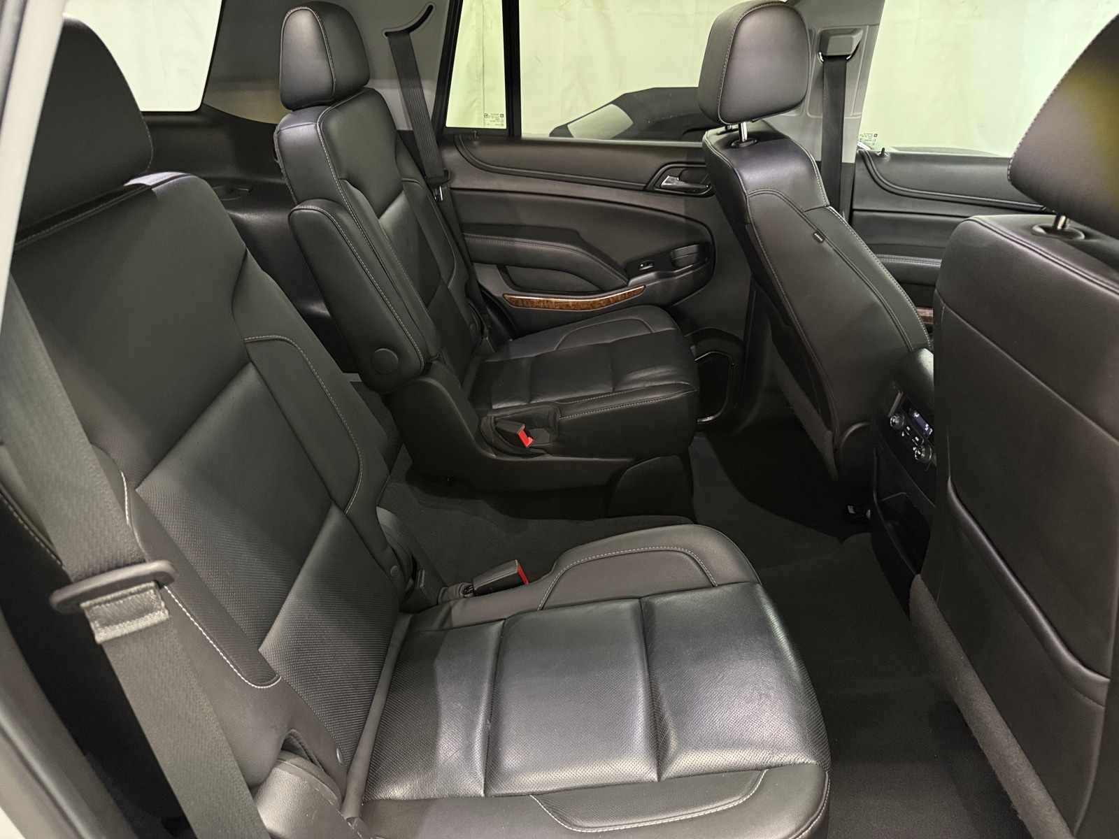 Thumbnail: 2019 Chevrolet Tahoe - 5