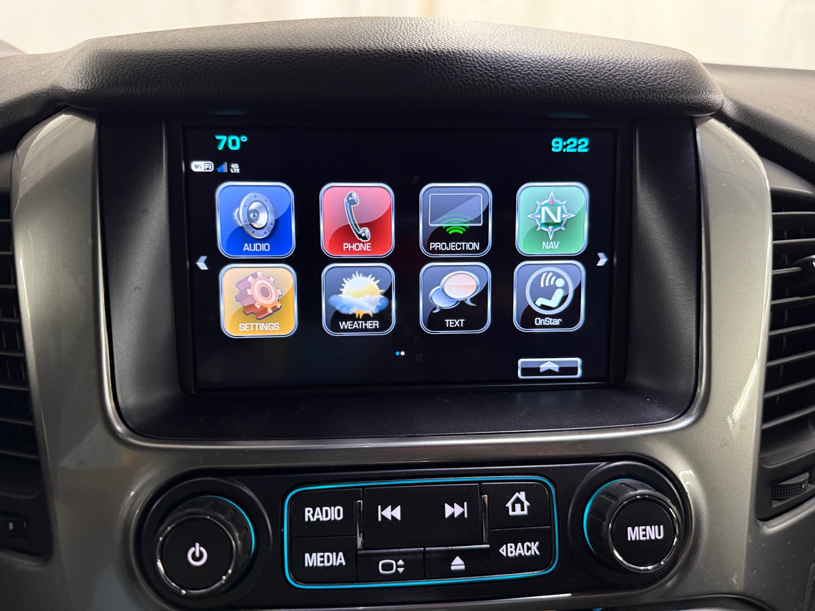 Thumbnail: 2019 Chevrolet Tahoe - 3