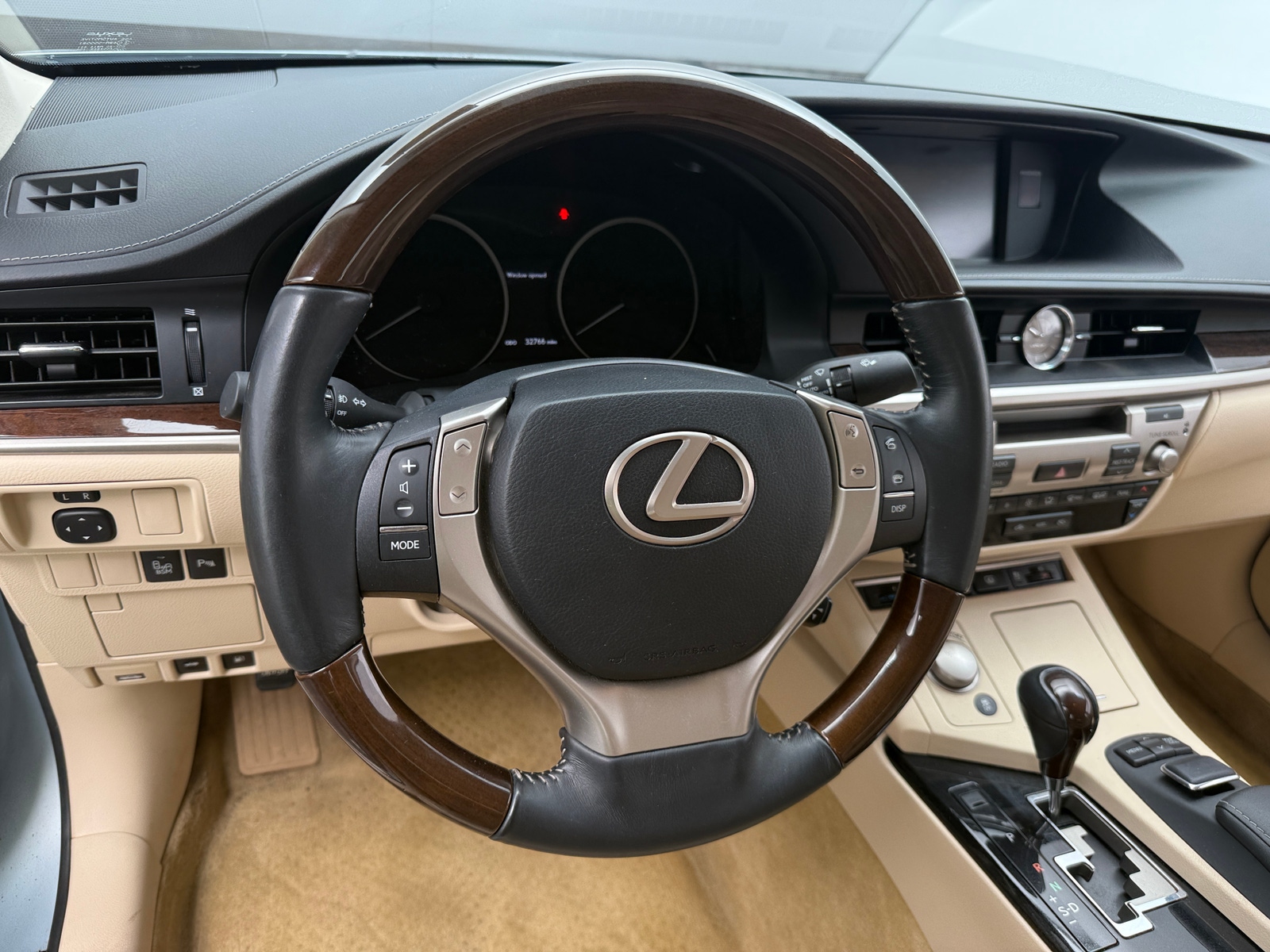 Thumbnail: 2014 Lexus ES - 4
