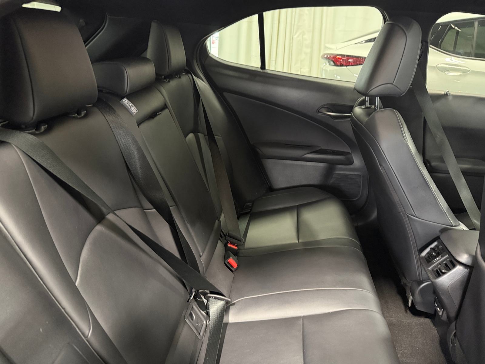 Thumbnail: 2021 Lexus UX - 5