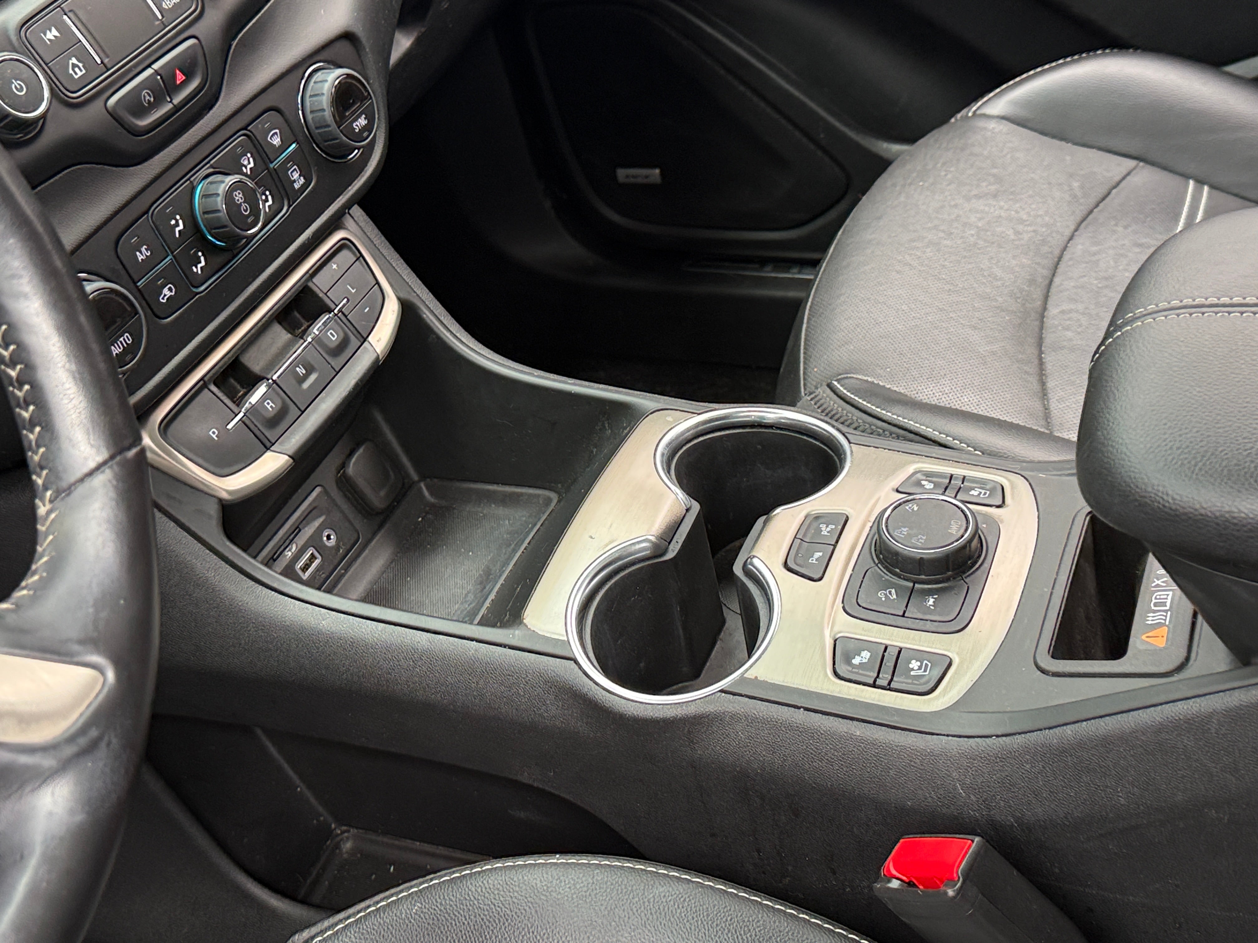 2022 GMC Terrain Denali - Photo 9