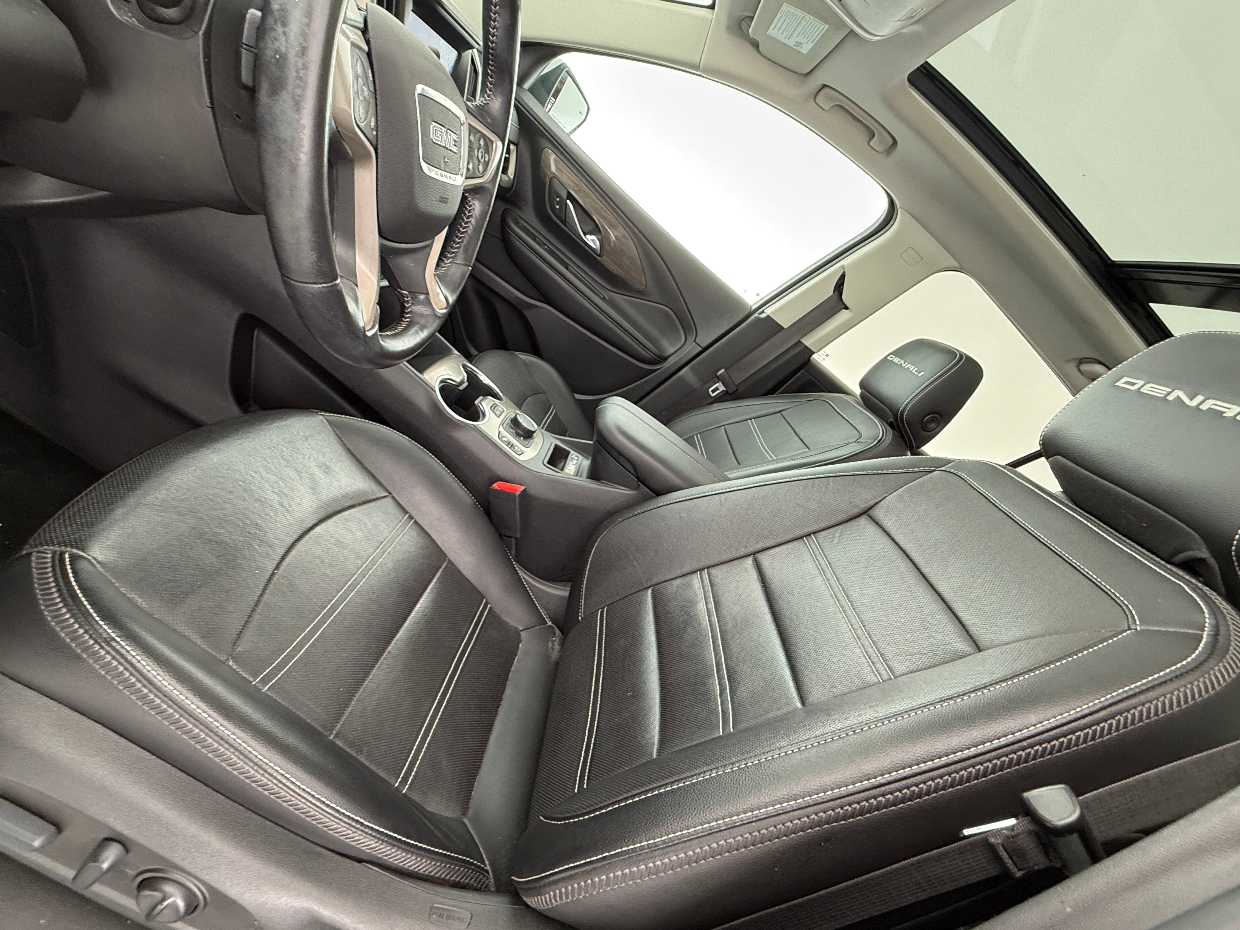 2022 GMC Terrain Denali - Photo 25