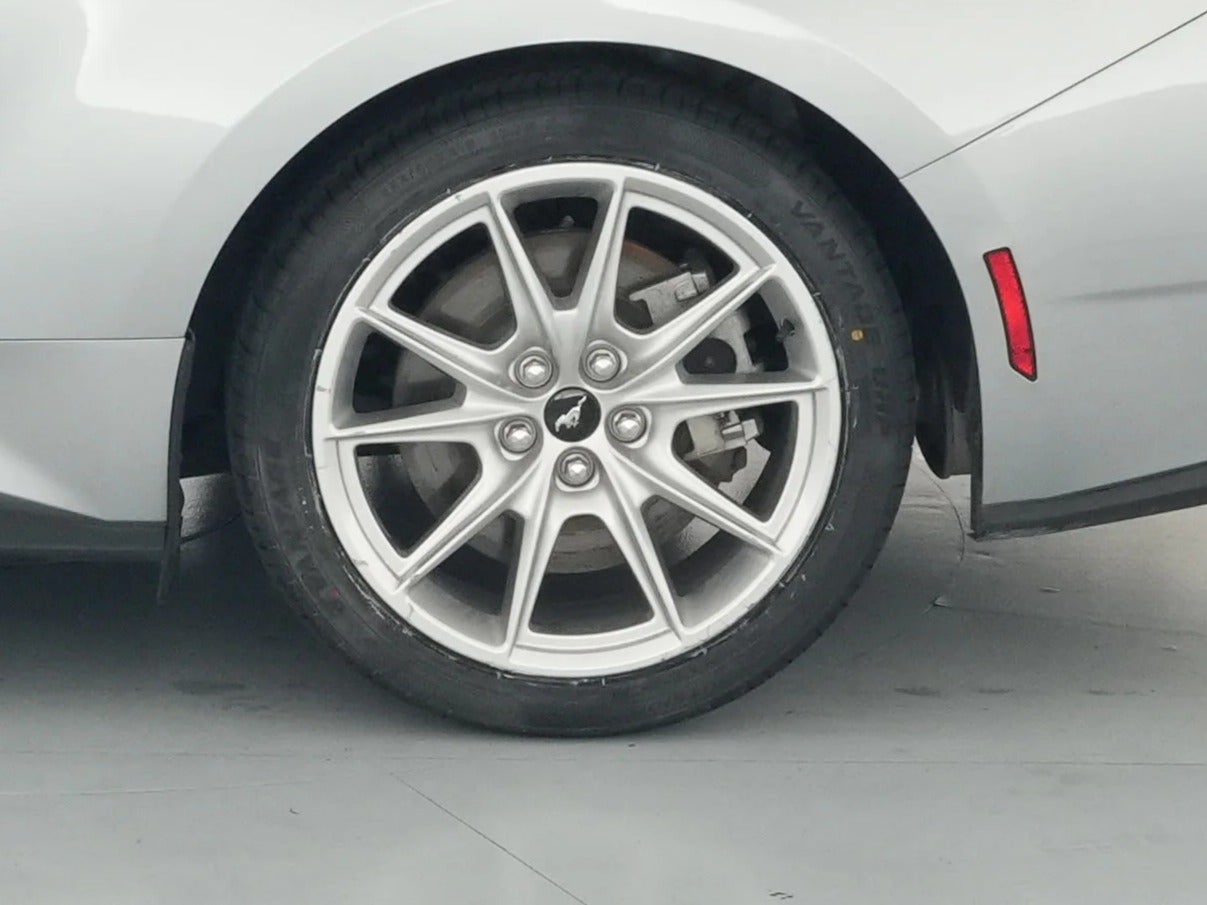 2025 Ford Mustang GT Premium - Photo 17