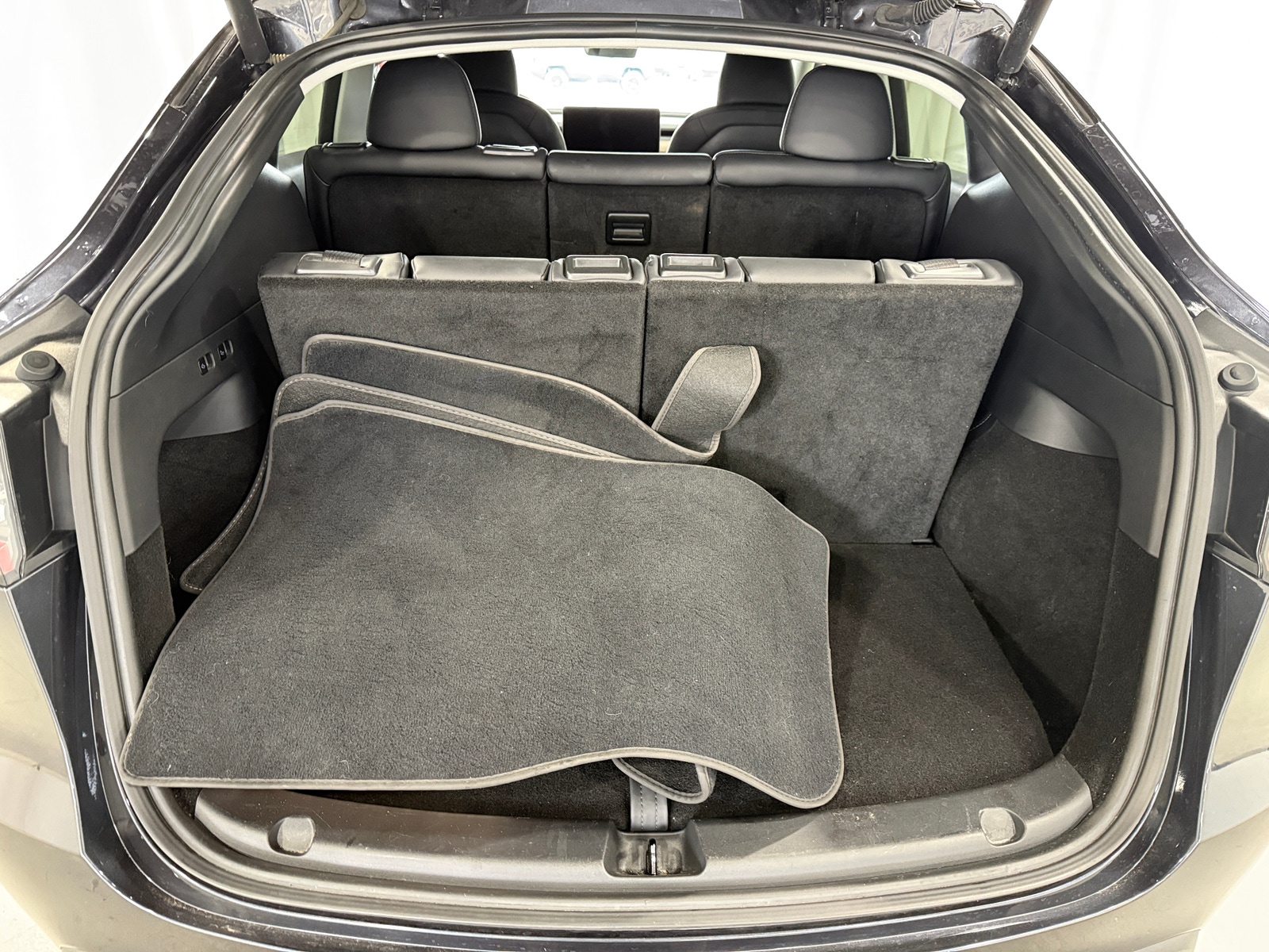 Thumbnail: 2024 Tesla Model Y - 6